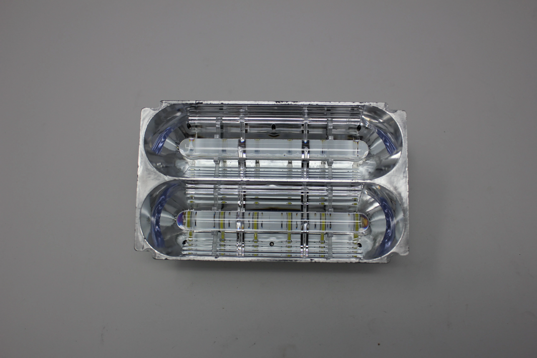 WHELEN FREEDOM IV SUB ASSY, FULL LINEAR RED/RED